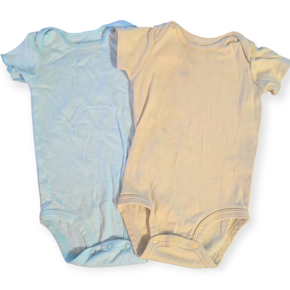 🍁2/$7🍁 CARTER'S 2 Striped Onesies